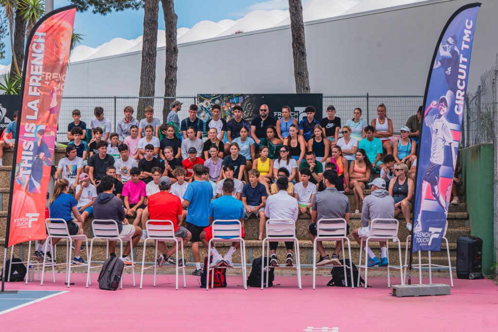 American university coaches presenting their program to players during the Tennis Showcase 2026.
